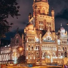 The municipal headquarters in Mumbai lit up at night
